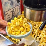 都好好吃！他们家有二楼哦 位置很大 还有自助的东西！