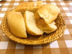 餐前面包-船屋葡国餐厅