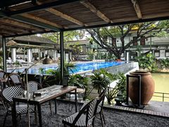 -喜洲吧·江畔老船厂·庭院餐厅(喜临院店)