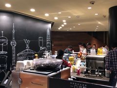 自助取餐区-星巴克(迪士尼小镇店)