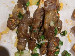 -街角等你.大连海鲜烧烤.经典铁板海鲜串(西安路店)