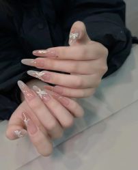 -进巍美甲美睫