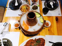 丽江腊排骨铜锅-云里小坐·小院里·团建·宴请·下午茶(三圣乡店)