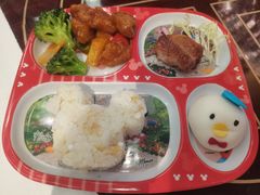 -晶荷轩(香港迪士尼乐园酒店)