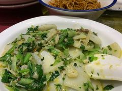 荠菜肉丝炒年糕-老吉士酒家(天平路店)