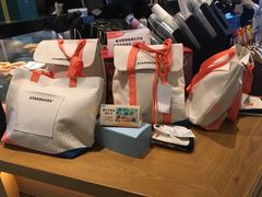 -星巴克臻选(华堂·新辰汇店)