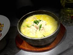 蟹粉豆腐-新光酒家·河豚·海鲜·蟹料理(浦东店)