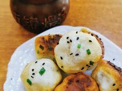 -老字号眼镜子煎包汤包店