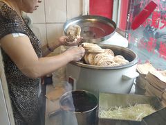 -烤鸭肉夹馍鸭汤店