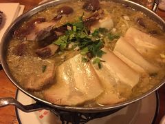 -闯关东东北农家菜(崂山石老人店)