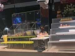 -荣誉国际酒店-云顶旋转餐厅