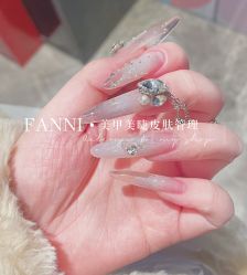 点击看大图 -Fanni美甲美睫皮肤管理