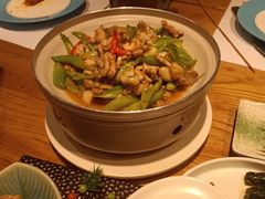 尖椒炒牛蛙-如意部落·海鲜烧烤创意菜(金梦海湾店)