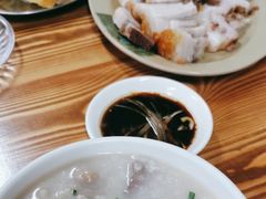-洲心明记烧肉大粥(总店)