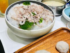 -红鼎豆捞·非遗鲍皇汤火锅(宝丰路店)