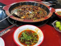 -烧哥美蛙肥肠鱼火锅·十五年社区店