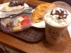 -星巴克臻选(周浦万达店)
