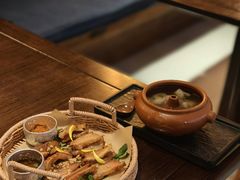 -银米·云南传统过桥米线(双廊黑金冠店)