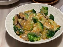 珊瑚蟹肉烩西兰花-金椰壳· 大厨新加坡菜(壹方城店)