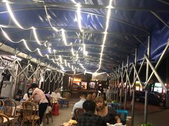 大堂-广味炭炉鸡煲(宝业路分店)