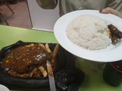 牛扒套餐-胜利茶餐室