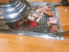 -肉甲韩国木炭烤肉(新壹街1店)