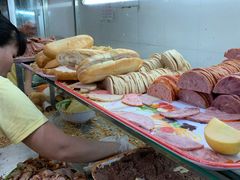 -Bánh Mì Huynh Hoa
