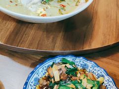 -何太太馄饨面铺(大浒东苑店)