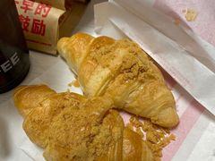 咸蛋黄流心可颂-肯德基(南油店)