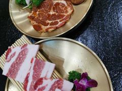 -臻牛烤肉
