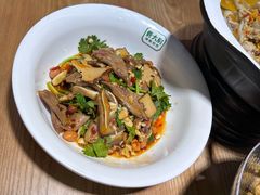 -费大厨辣椒炒肉(万家丽一店)