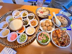 -包整·丝娃娃(一览甲秀楼风景店)