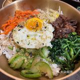 总统府旁有个山洞烤肉？