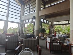 -亚龙湾喜来登·美景台大堂吧