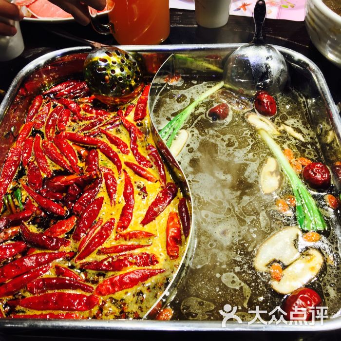 上里巴人.四川时尚火锅(香槟广场店)图片 - 第8张