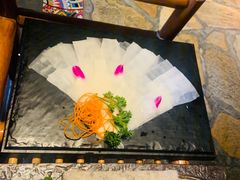 -老牌坊云南鱼豆花火锅(爱建店)