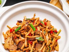 萝卜干炒腊肉-鸽子侯·家宴·平价海鲜(市图书馆店)