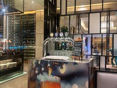 -广州万富希尔顿酒店·感趣自助餐厅·金秋蟹宴生蚝海鲜刺身