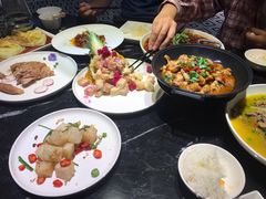 -荣品荟·融合餐厅(月湖广场店)
