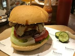 孟非汉堡-Liberty Brewing Co·曼哈顿餐吧