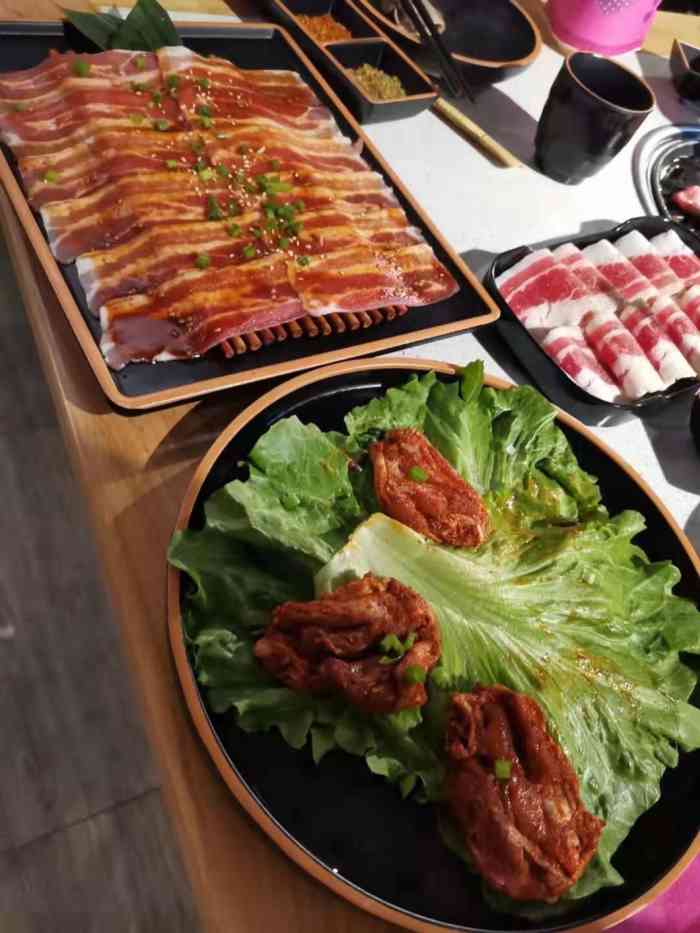 韩炉村韩式烤肉(三坊七巷店)-"[薄荷]环境: 环境干净整洁比较明亮,烤.
