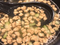 -左庭右院鲜牛肉火锅(金山万达店)