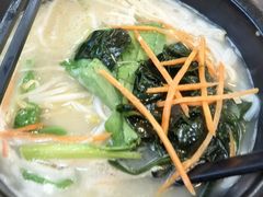 -灵芝妹子海鲜米线(香炉礁山姆店)