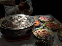 -围炉肉舍丹东海鲜烤肉·烤活鳗(步行街店)