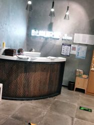 -时尚殿堂明星门店