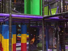 -Tenker Club弹刻极限主题公园 · 蹦床 · 团建 · 生日派对(大关店)