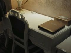 书桌-柏纳酒店(百色市政府恒基广场店)