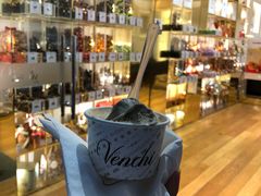 -VENCHI 闻绮(上海佛罗伦萨小镇店)