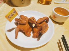 招牌烤乳鸽-石岐佬中山菜馆(张溪店)