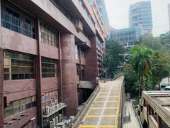 -香港大学